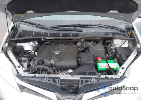 2020 Toyota Sienna Le z USA, uszkodzony, nr VIN 5TDKZ3DC2LS053563